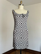 Load image into Gallery viewer, vintage 1960s psychedelic black and white dress {s/m}