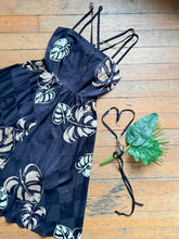 Load image into Gallery viewer, vintage 1970s Malia leaf sun dress {m}