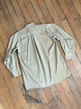 Load image into Gallery viewer, vintage 1940s khaki work shirt