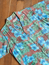 Load image into Gallery viewer, vintage 1950s rayon Hawaiian shirt