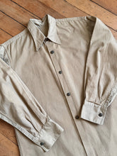 Load image into Gallery viewer, vintage 1940s khaki work shirt