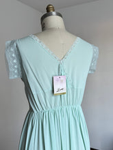 Load image into Gallery viewer, NOS vintage 1950s 60s lucky clover slip {s-m}