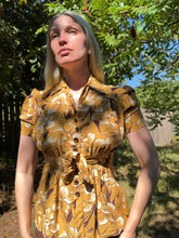 Load image into Gallery viewer, vintage 1930s 40s floral blouse {s}