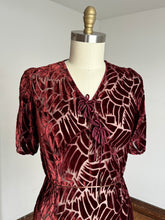 Load image into Gallery viewer, vintage 1930s sheer devoré velvet dress {m}