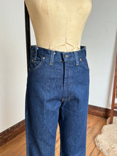 Load image into Gallery viewer, vintage 1970s LEVIS denim jeans for someone TALL 30&quot;W