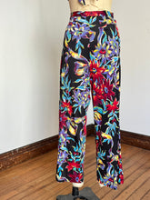 Load image into Gallery viewer, vintage 1940s floral rayon jersey pant play set {s/m}