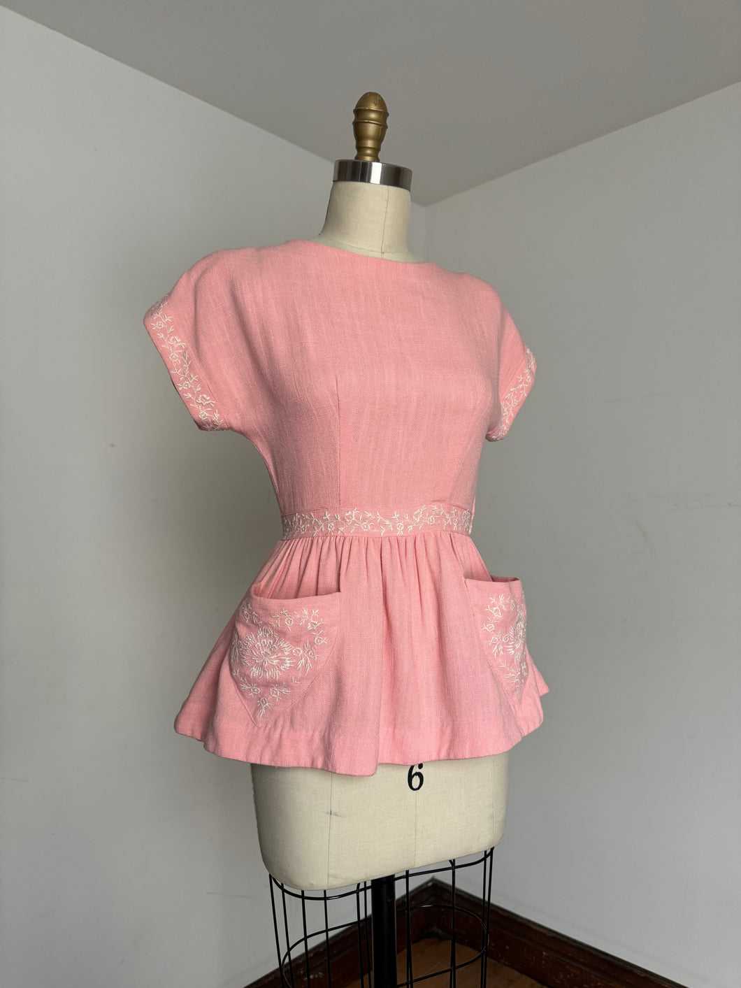 vintage 1940s pink linen blouse {xs}