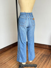 Load image into Gallery viewer, vintage 1960s 70s altered Wrangler denim jeans