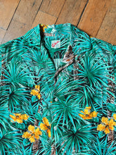Load image into Gallery viewer, vintage 1960s rayon Hawaiian shirt - loop collar