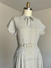 Load image into Gallery viewer, vintage 1940s rayon dress {m}