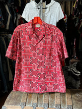 Load image into Gallery viewer, vintage 1950s bandana print shirt - loop collar
