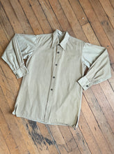 Load image into Gallery viewer, vintage 1940s khaki work shirt