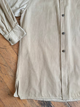 Load image into Gallery viewer, vintage 1940s khaki work shirt