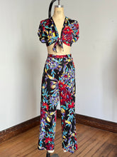 Load image into Gallery viewer, vintage 1940s floral rayon jersey pant play set {s/m}
