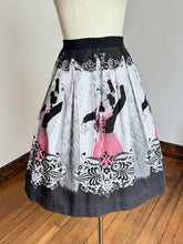 Load image into Gallery viewer, vintage 1950s Flamenco dancers border print skirt {32&quot;W}