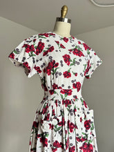 Load image into Gallery viewer, vintage 1940s floral dress {xs/s}