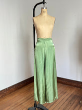 Load image into Gallery viewer, vintage 1930s green art deco pajama set {m}