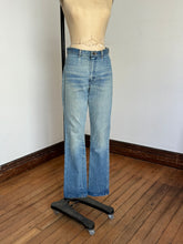 Load image into Gallery viewer, vintage 1970s Wranglers denim jeans 30W