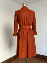 Load image into Gallery viewer, vintage 1940s suede coat {m/L}