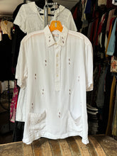 Load image into Gallery viewer, vintage 1960s pullover shirt