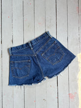 Load image into Gallery viewer, vintage 1980s Levis red line selvedge cut off shorts 27"W