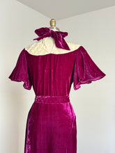 Load image into Gallery viewer, vintage 1930s purple pink velvet evening gown {s}