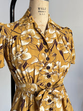 Load image into Gallery viewer, vintage 1930s 40s floral blouse {s}