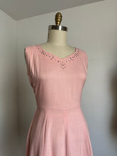 Load image into Gallery viewer, vintage 1950s pink linen dress {m}