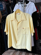 Load image into Gallery viewer, vintage 1950s 60s yellow shirt jac - loop collar
