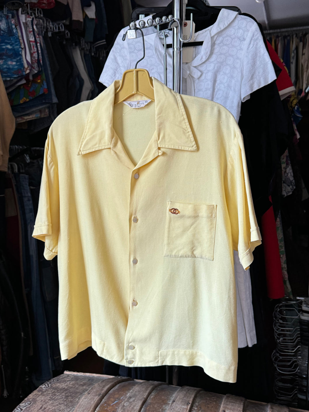 vintage 1950s 60s yellow shirt jac - loop collar