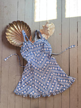 Load image into Gallery viewer, vintage 1940s novelty cotton clamshell swimsuit {s}
