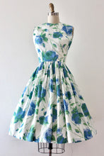 Load image into Gallery viewer, vintage 1960s blue rose print dress