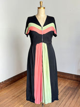 Load image into Gallery viewer, vintage 1940s rayon jersey color block dressing gown {1X}