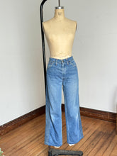 Load image into Gallery viewer, vintage 1960s 70s altered Wrangler denim jeans