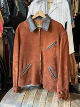 Load image into Gallery viewer, vintage 1940s suede horsehide belted back side synch jacket