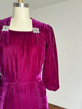 Load image into Gallery viewer, vintage 1940s velvet dress {s}
