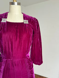 vintage 1940s velvet dress {s}