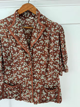 Load image into Gallery viewer, vintage 1940s floral rayon blouse {m}