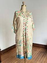 Load image into Gallery viewer, vintage 1920s silk pongee robe