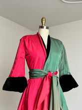 Load image into Gallery viewer, vintage 1940s black velvet robe {xs}