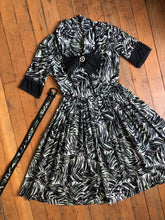 Load image into Gallery viewer, vintage 1950s novelty dress {s}