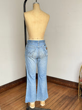 Load image into Gallery viewer, vintage 1970s Wranglers denim jeans