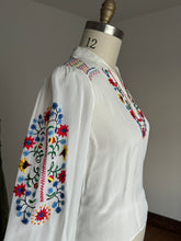 Load image into Gallery viewer, vintage 1940s embroidered folk blouse {m/l}