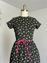 Load image into Gallery viewer, vintage 1950s 60s Swirl wrap dress {m}