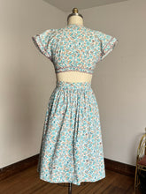 Load image into Gallery viewer, vintage 1940s cotton floral skirt and crop top set {m}