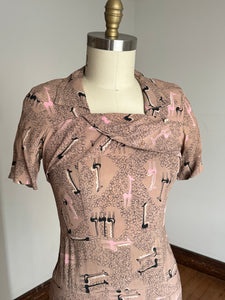 vintage 1940s novelty Giraffe rayon dress {m}