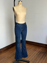 Load image into Gallery viewer, vintage 1970s Big E Levis  746 denim jeans flares bell bottoms 30W