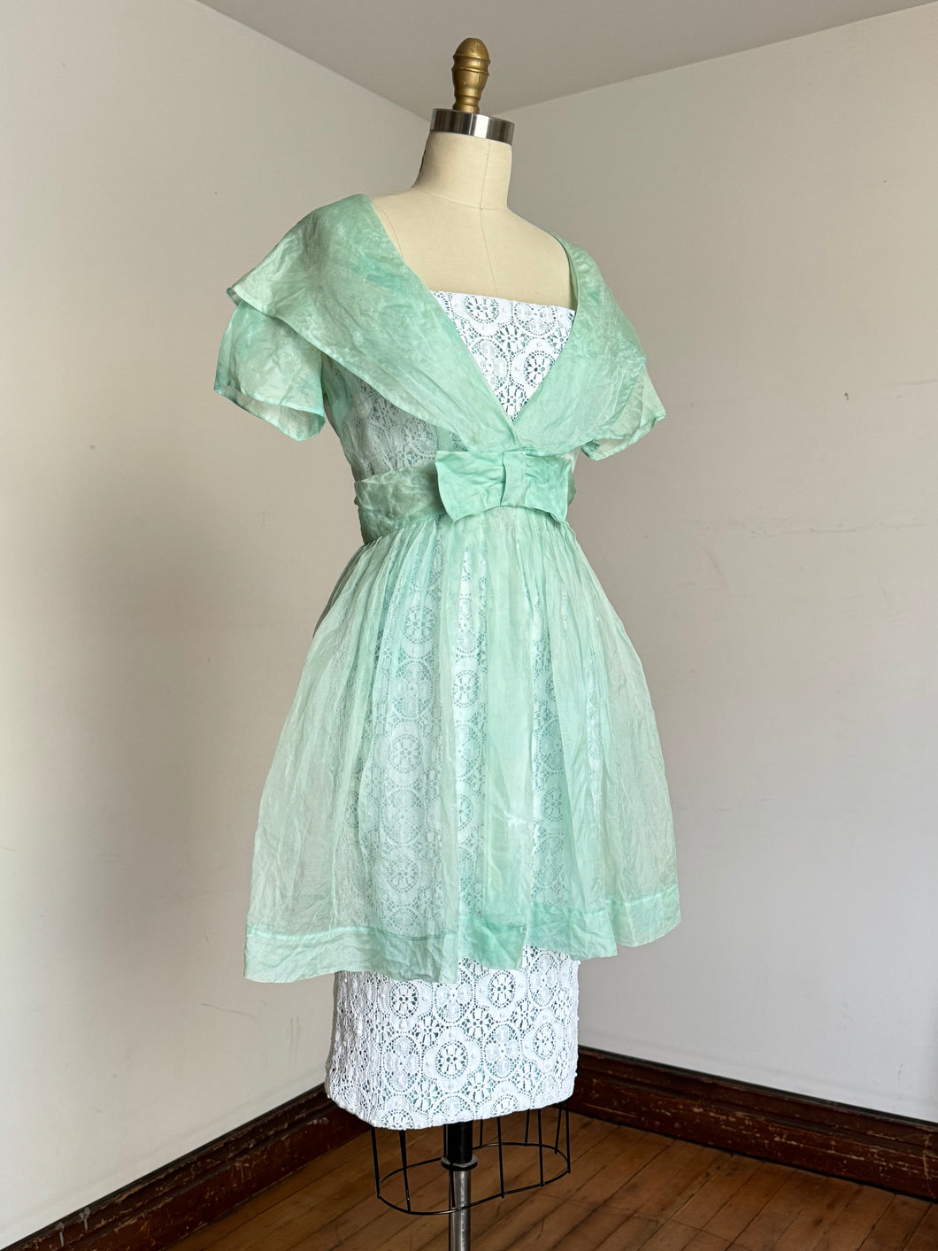 vintage 1960s lace wiggle dress with over dress set {xs}