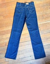Load image into Gallery viewer, vintage 1970s LEVIS denim jeans for someone TALL 30&quot;W