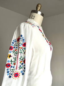 vintage 1940s embroidered folk blouse {m/l}